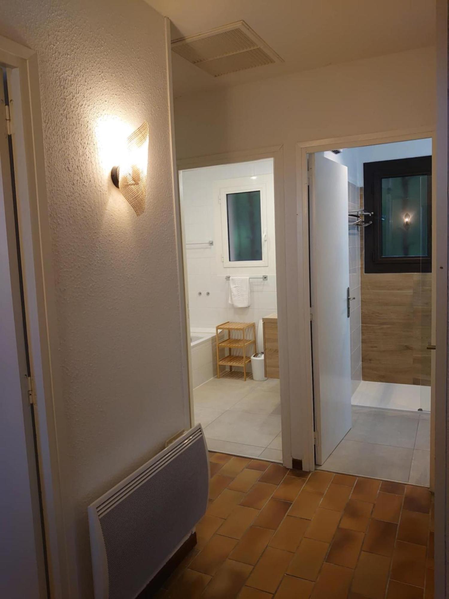 6AMB38-Villa avec terrasse dans résidence avec piscine commune Collioure Extérieur photo